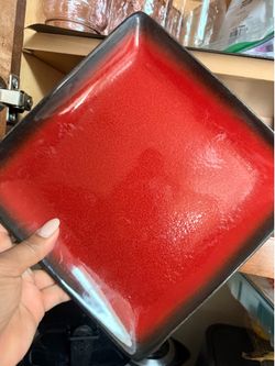 Set of 8 Plates