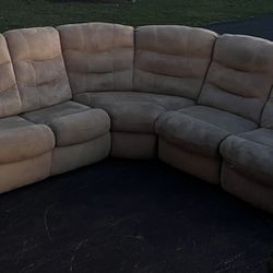 Light Grey Reclining Sectional Couch With Pull Out Bed 