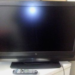Television w Remote  28" x  15 3/4". $20