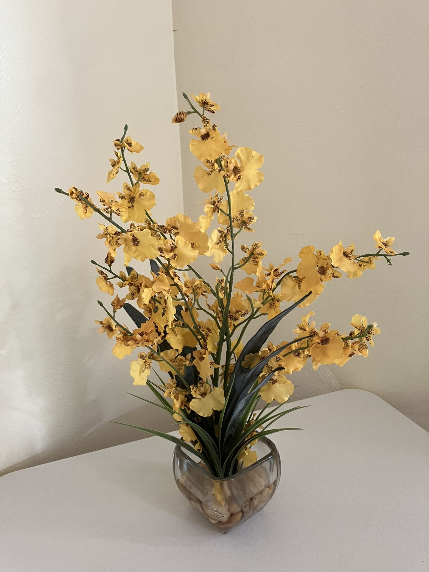 Faux Yellow Flowers In Clear Vase With Faux Water [or Get 3 For $5]