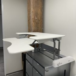 Sit/Standing Desk