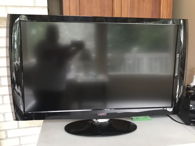 VIZIO M420NV 42-inch Class Edge Lit Razor LED LCD HDTV (1080p)