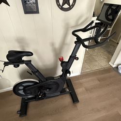 Like New Echelon Exercise Bike Connect EX 4S