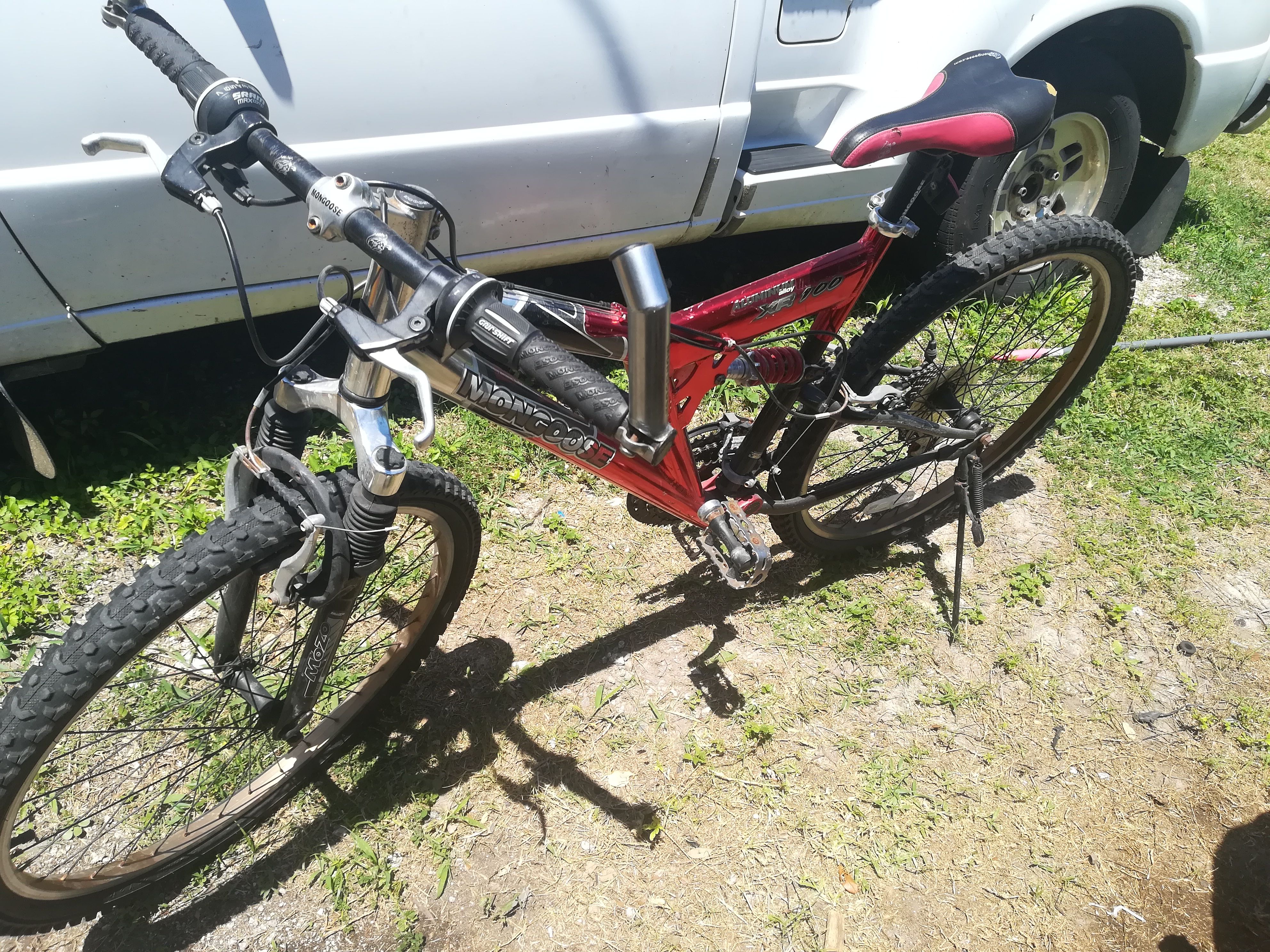 mongoose xr100 21 speed mountain bike