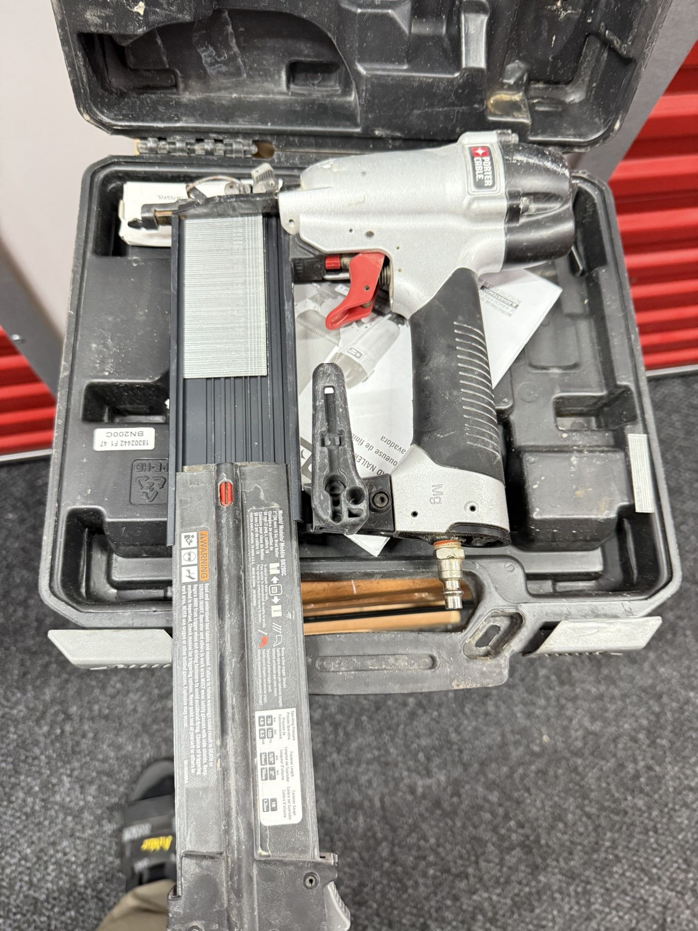 Porter Cable Brad Nailer Kit w/ Case