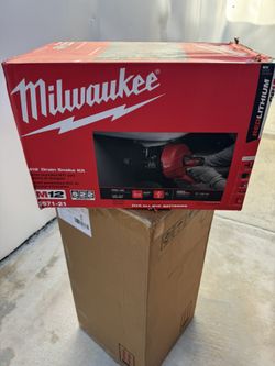 Milwaukee Augar