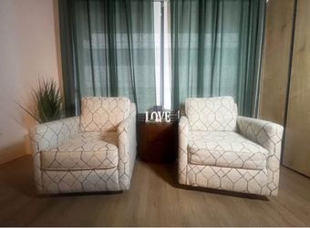 ✨ MOVING — NEED GONE ASAP. MAKE AN OFFER. Swivel Glider Accent Chair