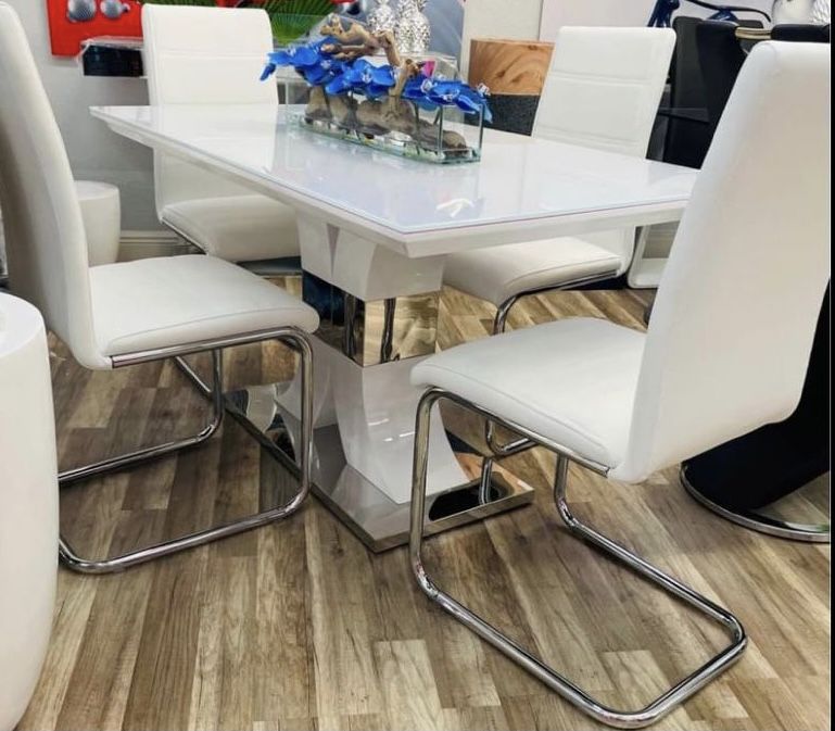 New Dining Table Set 55x31