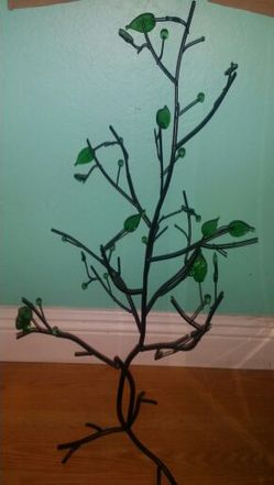 Jewelry holder tree..great condition!