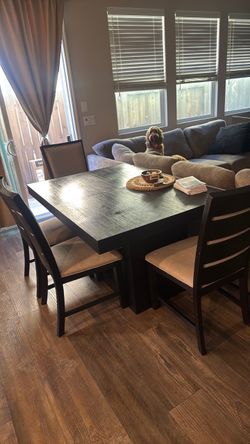 Dinning table