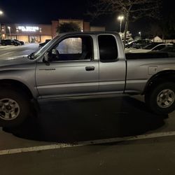 2000 Toyota Tacoma 