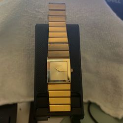 Gold Nixon Wildcat Model Watch