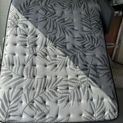 New Queen Bed & Frame