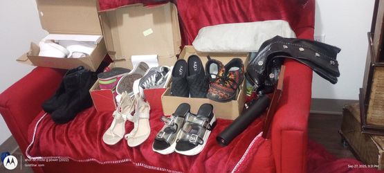 25 Pairs Women's Heels Size 8 And 1/2
