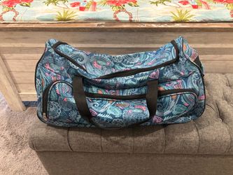 Travel bag with wheels