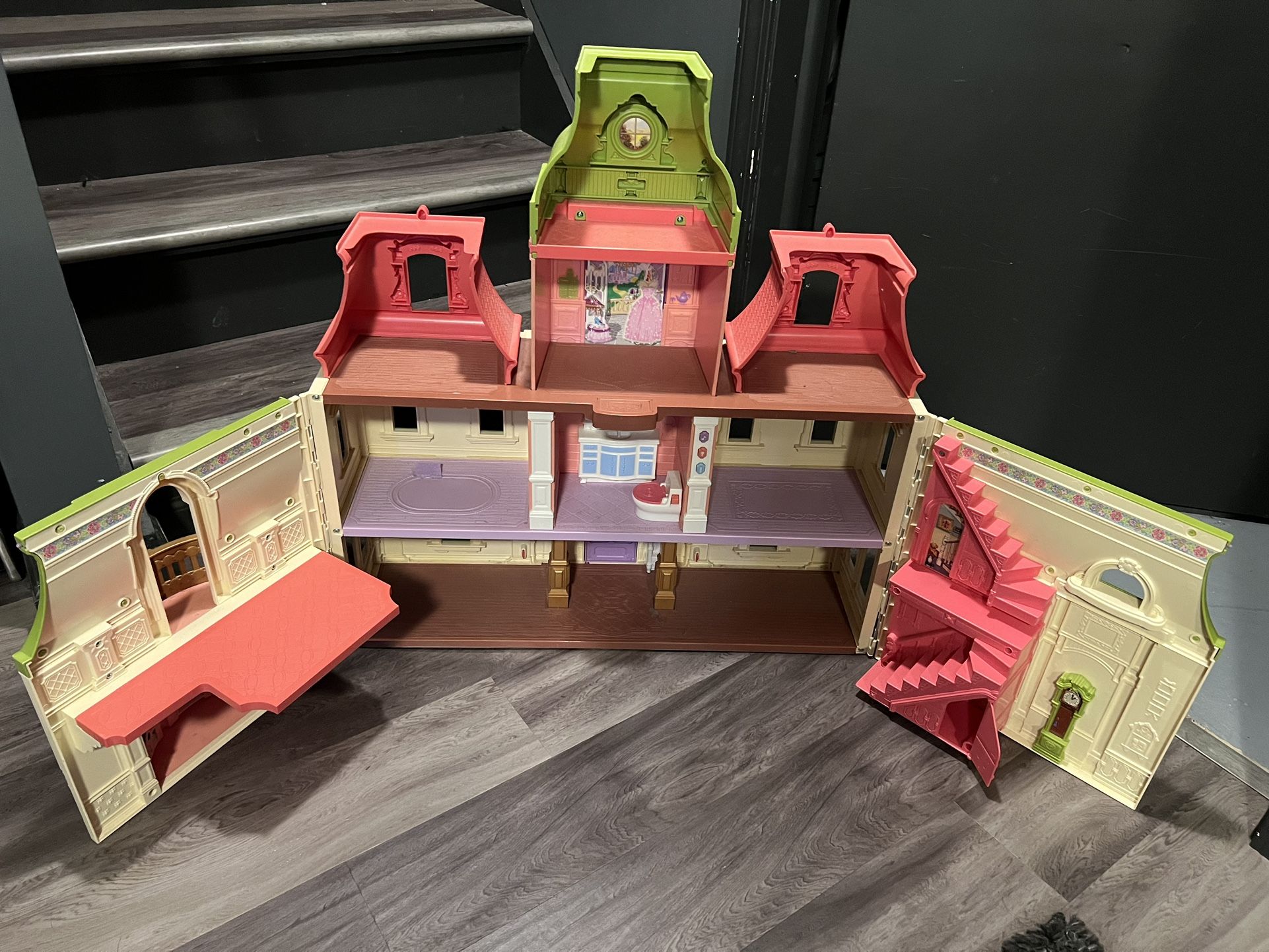 Fisher Price Dollhouse With Accessories