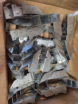 34 LJS26DS truss hangers