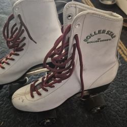 Roller Derby Size 8 White Skates Used