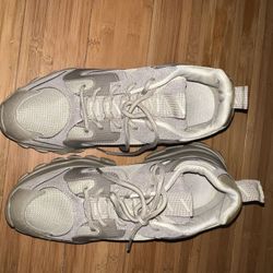 Size US 10 Mens Beige Shoe