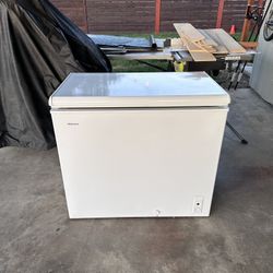 Hotpoint 7.1 2024 chest freezer dimensions