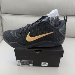 Kobe 11 fade to black size 12M