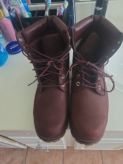 Timberland Men Newmarket 6 Inch boots A1PHQ A1691 Burgundy Size 9.5

Worn one time
