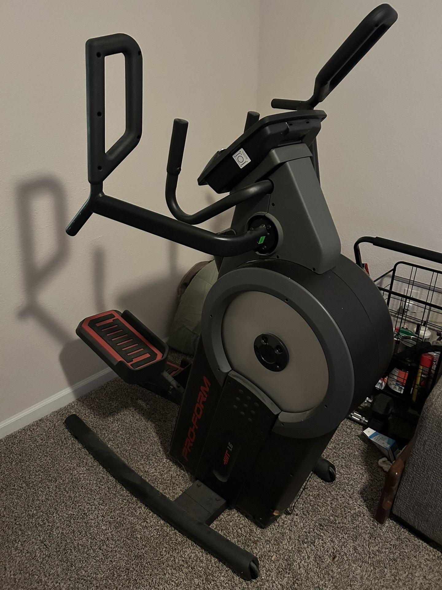 Pro Form Elliptical HIIT L6