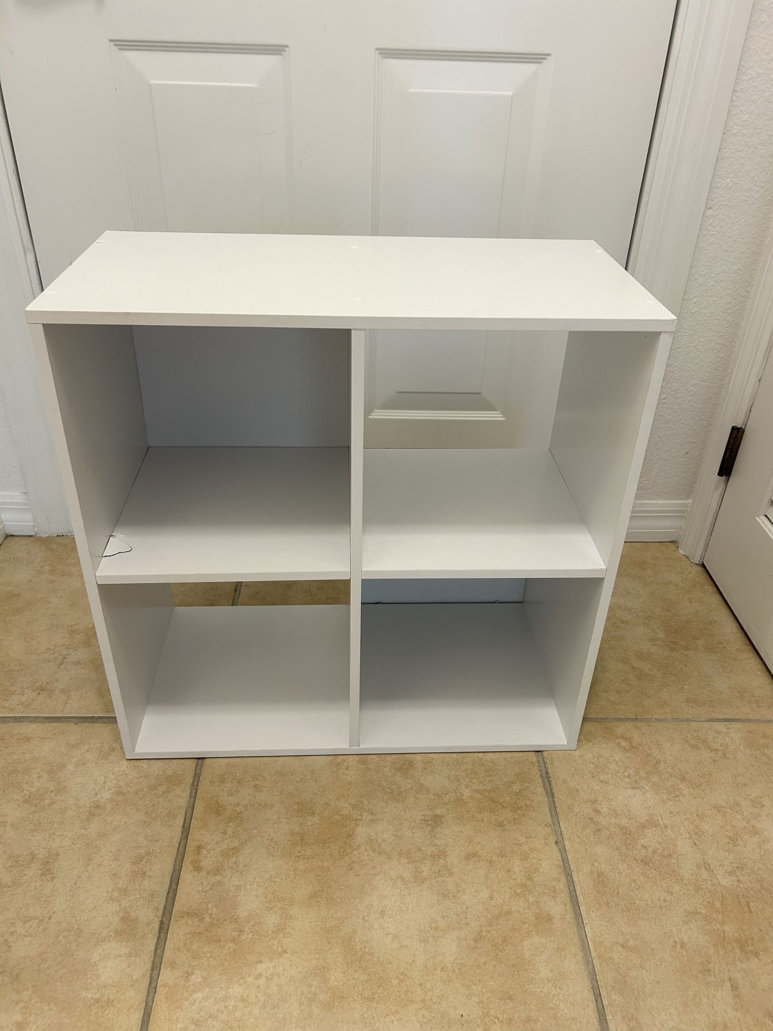 White 4-cube Organizer Bookcase Cubbies for Kid’s Room Living Room Closet