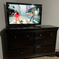 **Queen** Bedroom Set  