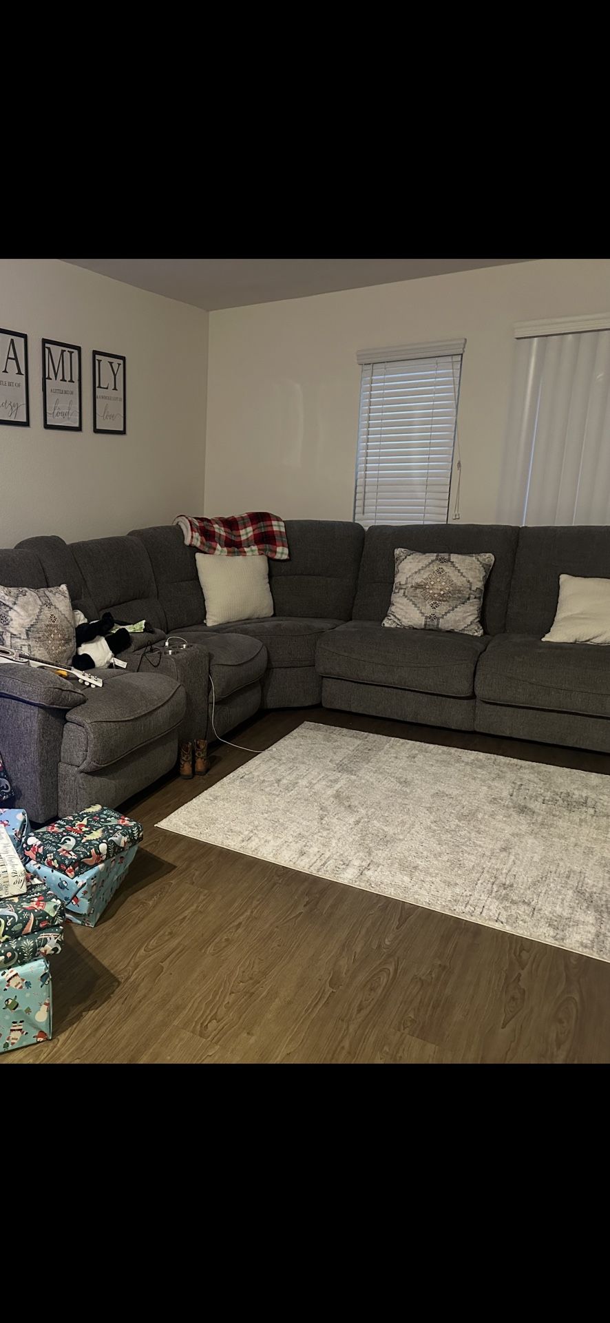 Sectional Couch From Jerome’s