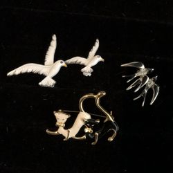 enamel signed seagulls, female cats ٫ sparrow s