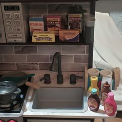 Kids Kitchen With A lot Of Accessories 