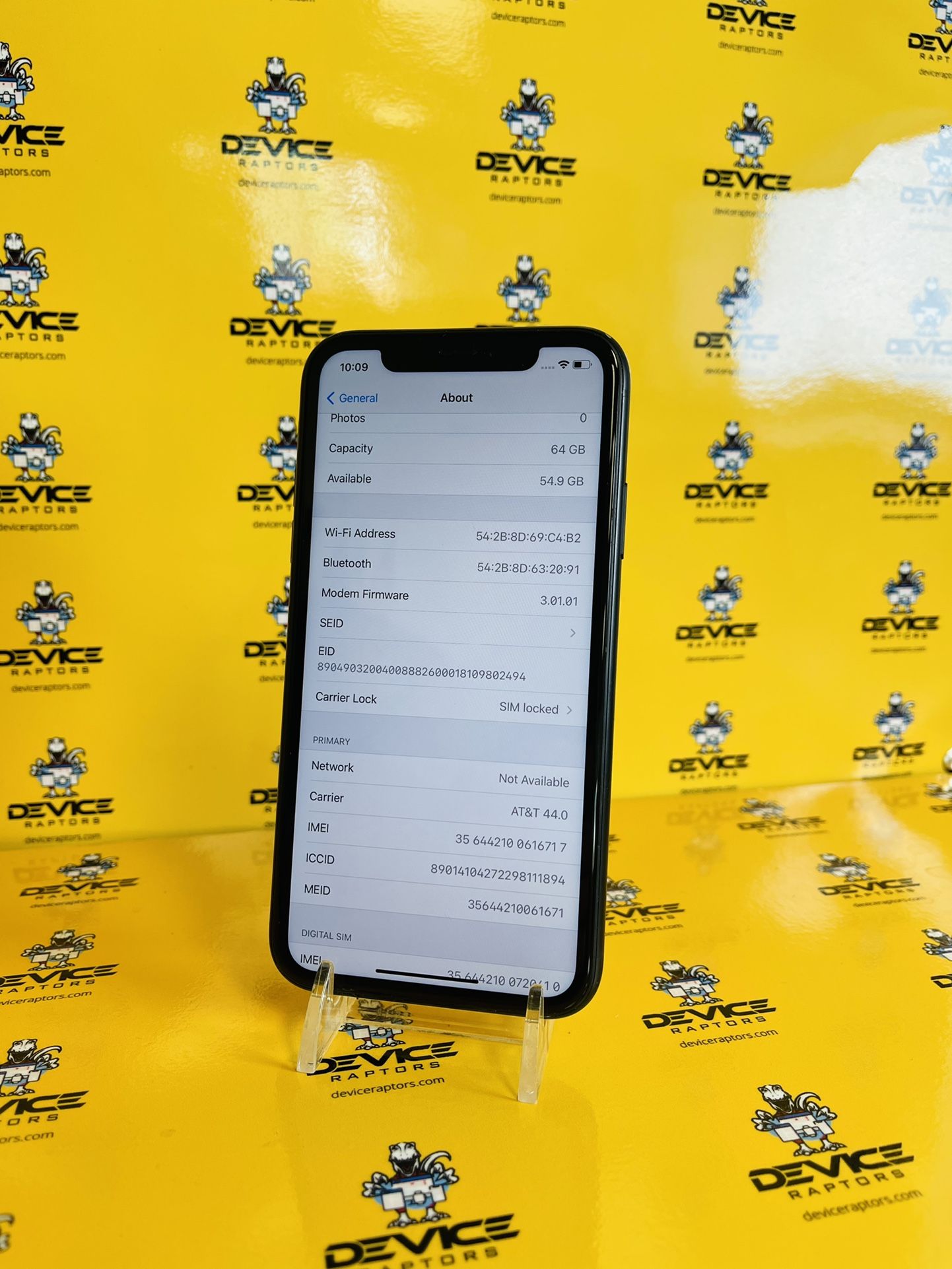 IPhone XR 64gb for Sale in Middletown, CT OfferUp