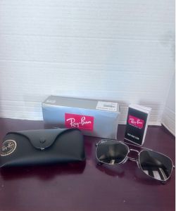 Ray Ban Sunglasses new in box polarized RB3755