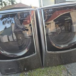 LG SIGNATURE WASHER AND DRYER SET ELECTRIC EXTRA LARGE CAPACITY WASHER 5.5CU DRYER 9.5CU  30-DAY WARRANTY 