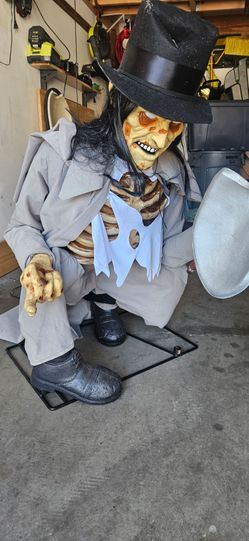 Halloween animatronic