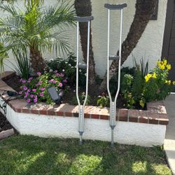 Crutches 