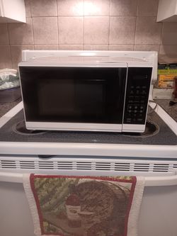 MICROWAVE - white, easy-to-use