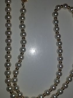 Gorgeous Vintage Mikimoto Pearl And 14kt Bead Necklace