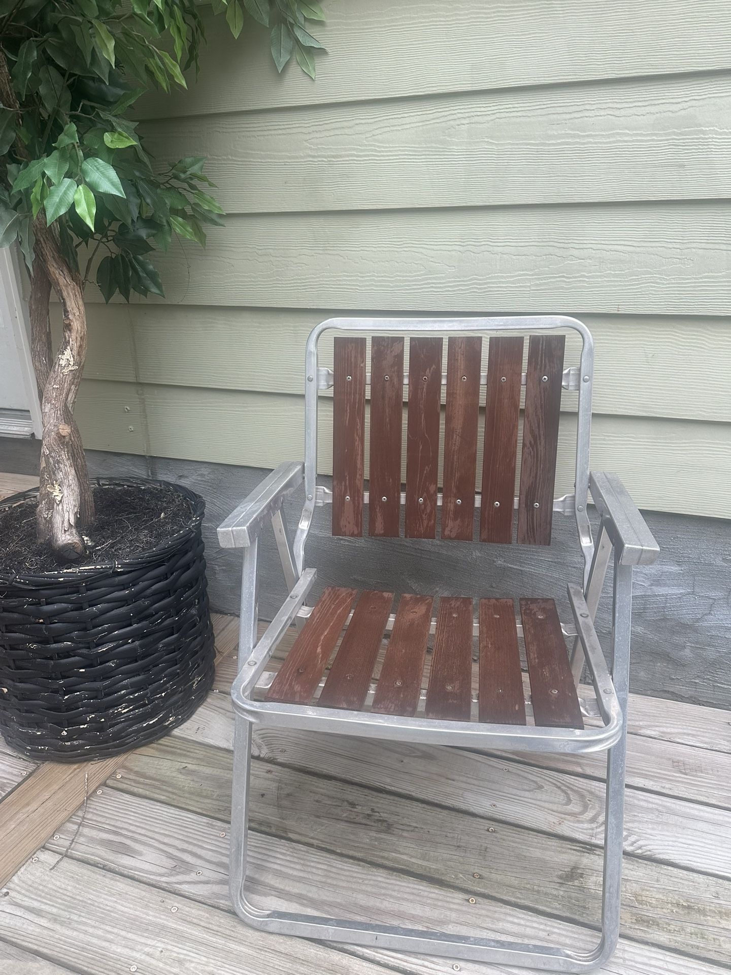 Vintage MCM Aluminum & Wood Foldable Lawn Chair❤️