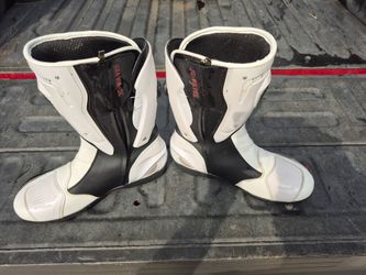 JG WOLVES MOTORCYCLE BOOTS 46 EU, 12-12.5 US