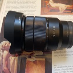 Sony FE 16-35mm lens, Wide-angle, Zoom lens, Sony E-mount, Full-frame, Optical stabilization, Autofocus, Landscape photography, Low light performance,