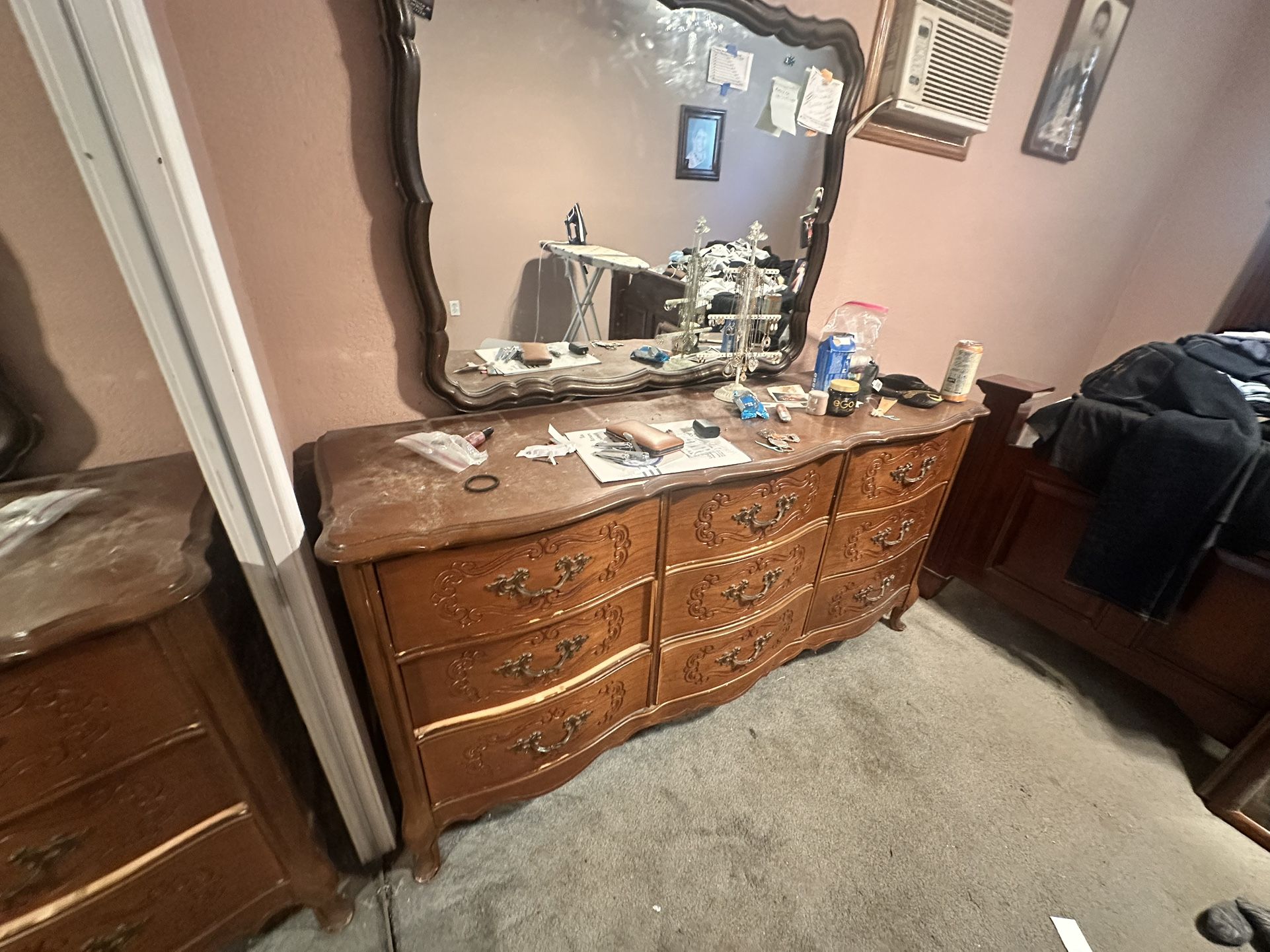 Solid Wood Dresser With Mirror