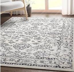 Rug 7’10”x9’10”
