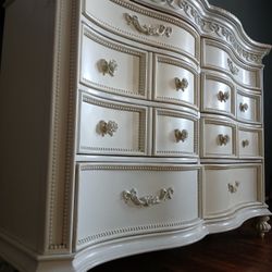 8 Drawer Disney Princess Dresser