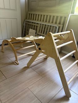 Wooden Pikler Triangle Climbing Set with Ramp