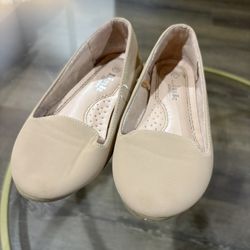 Little Girl Flats 