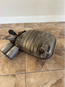 BMW 2013 128I REAR EXHAUST MUFFLER TAIL PIPE