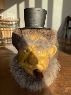 The Gentleman Genuine Leather Decorative Bottle – Handcrafted Vintage-Inspired Character