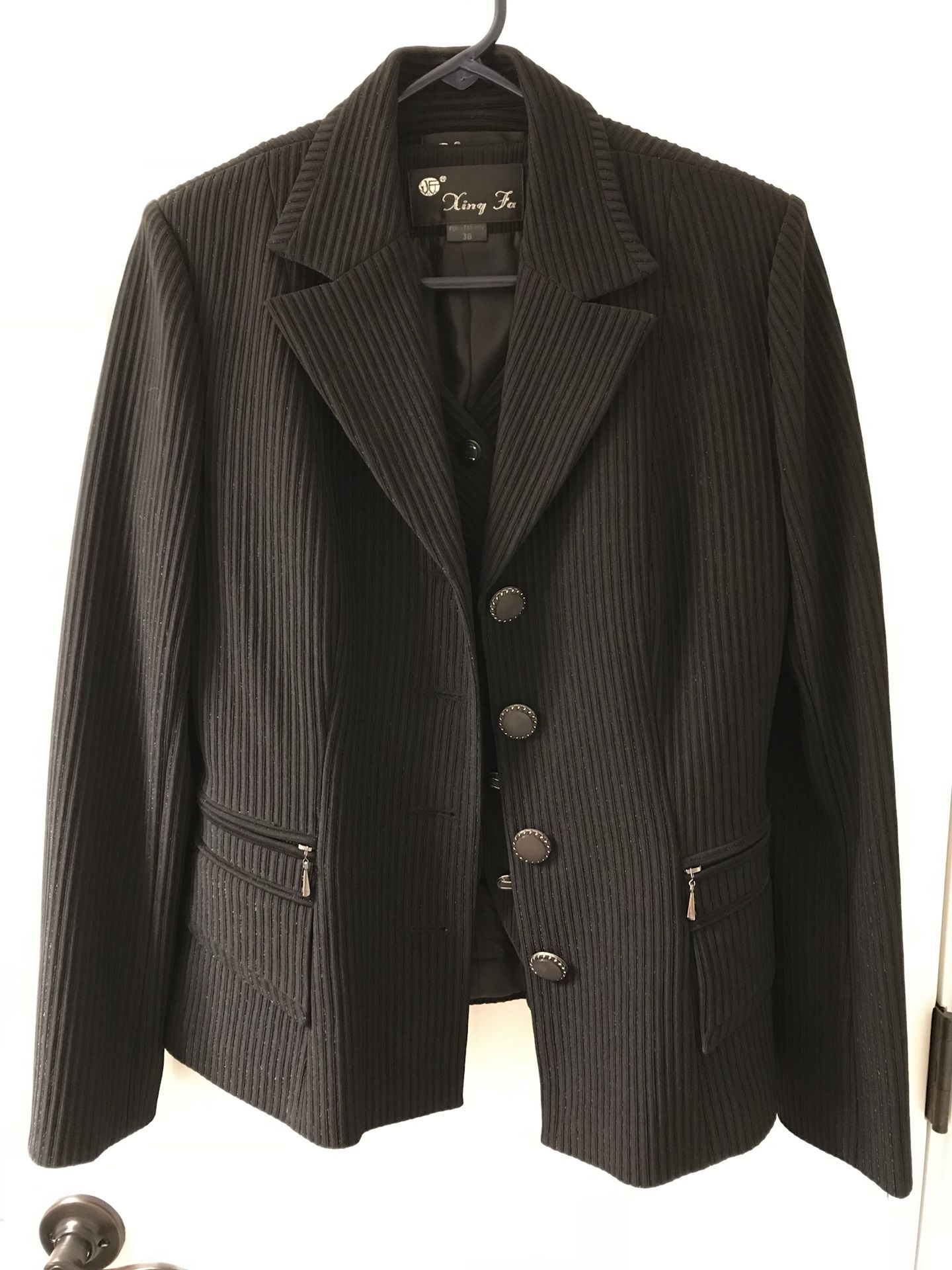 New black suit set with vest size M